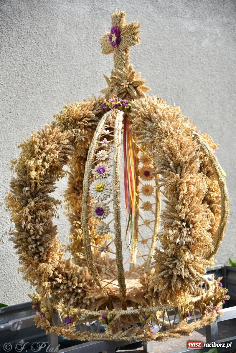 Zdjęcie w galerii na portalu naszraciborz.pl: Dożynkowy korowód wrócił do Zabełkowa [FOTO i WIDEO] wiadomości z regionu