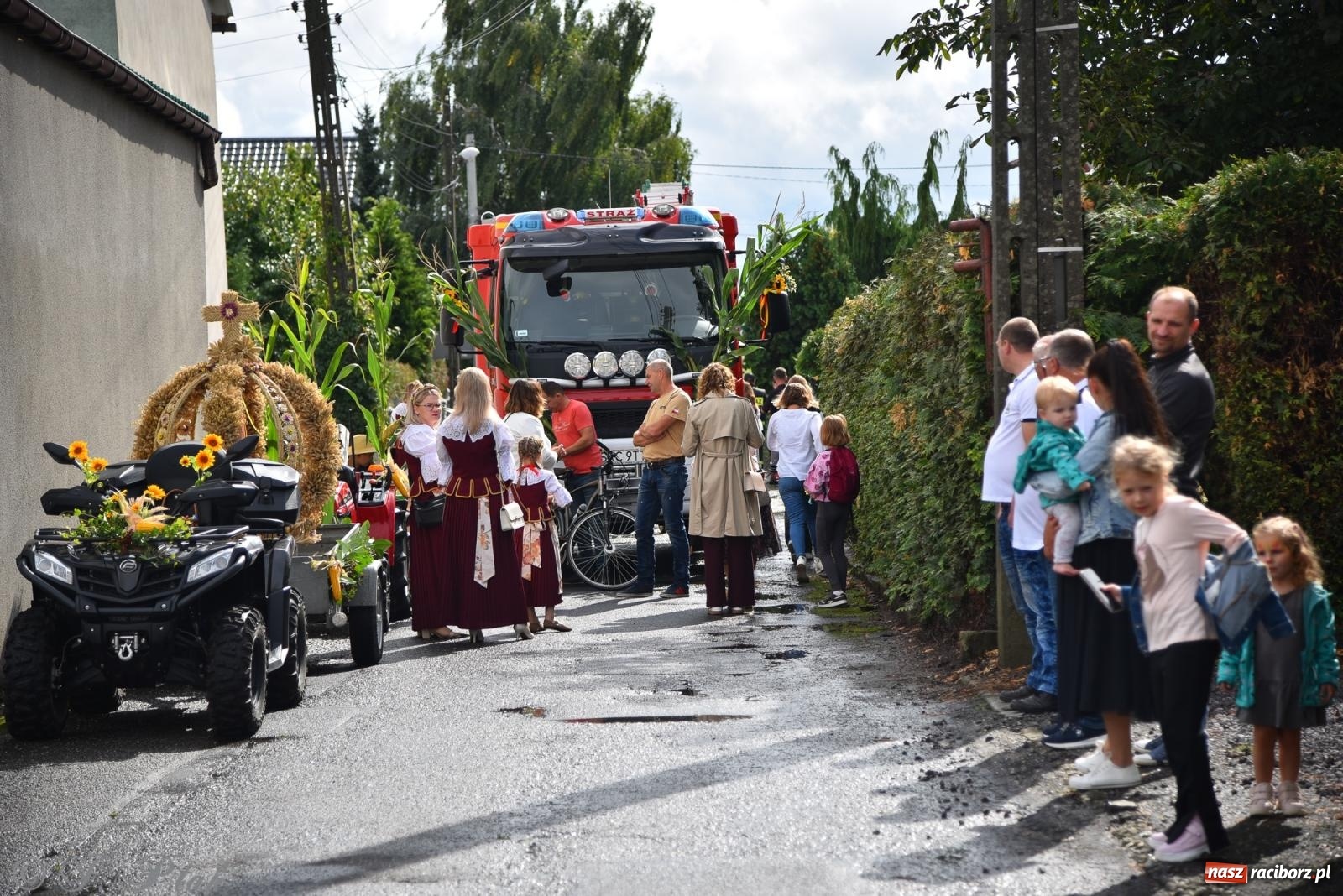 Zdjęcie w galerii na portalu naszraciborz.pl: Dożynkowy korowód wrócił do Zabełkowa [FOTO i WIDEO] wiadomości z regionu