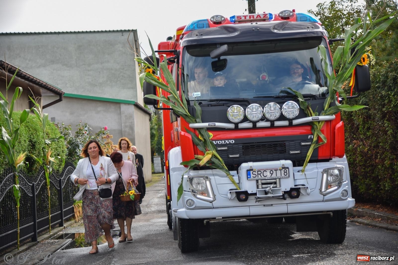 Zdjęcie w galerii na portalu naszraciborz.pl: Dożynkowy korowód wrócił do Zabełkowa [FOTO i WIDEO] wiadomości z regionu