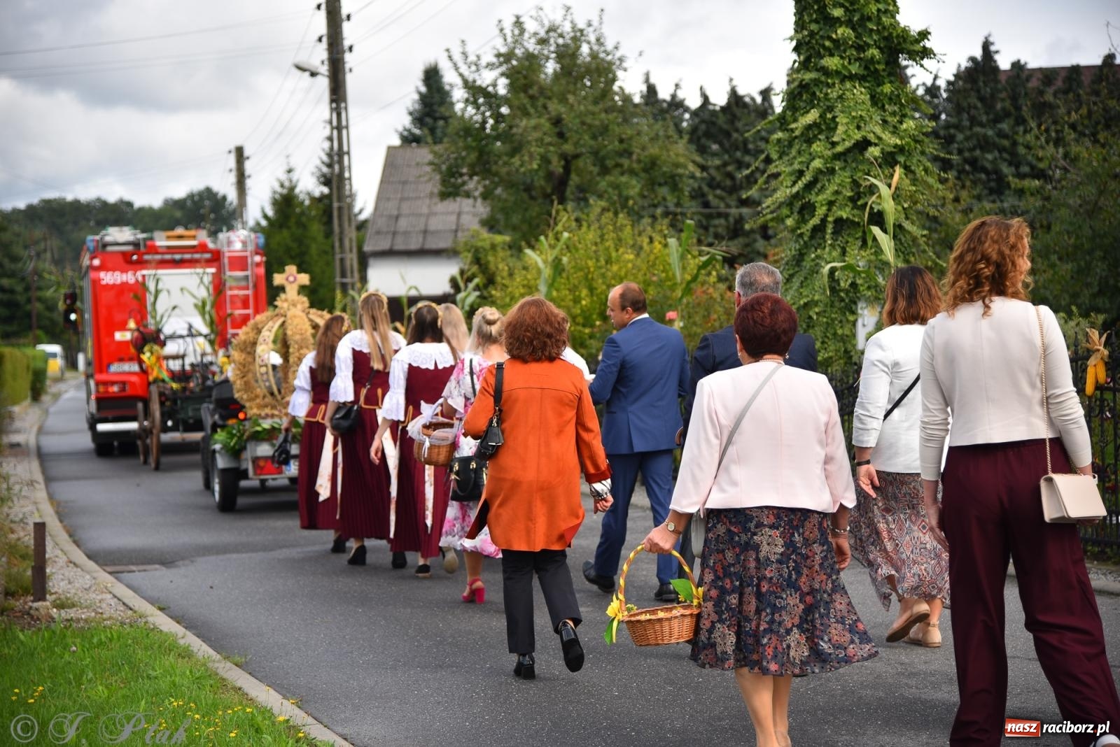 Zdjęcie w galerii na portalu naszraciborz.pl: Dożynkowy korowód wrócił do Zabełkowa [FOTO i WIDEO] wiadomości z regionu