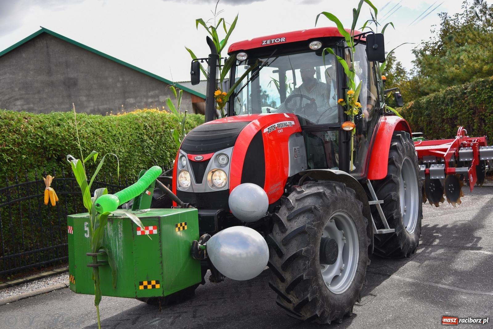 Zdjęcie w galerii na portalu naszraciborz.pl: Dożynkowy korowód wrócił do Zabełkowa [FOTO i WIDEO] wiadomości z regionu
