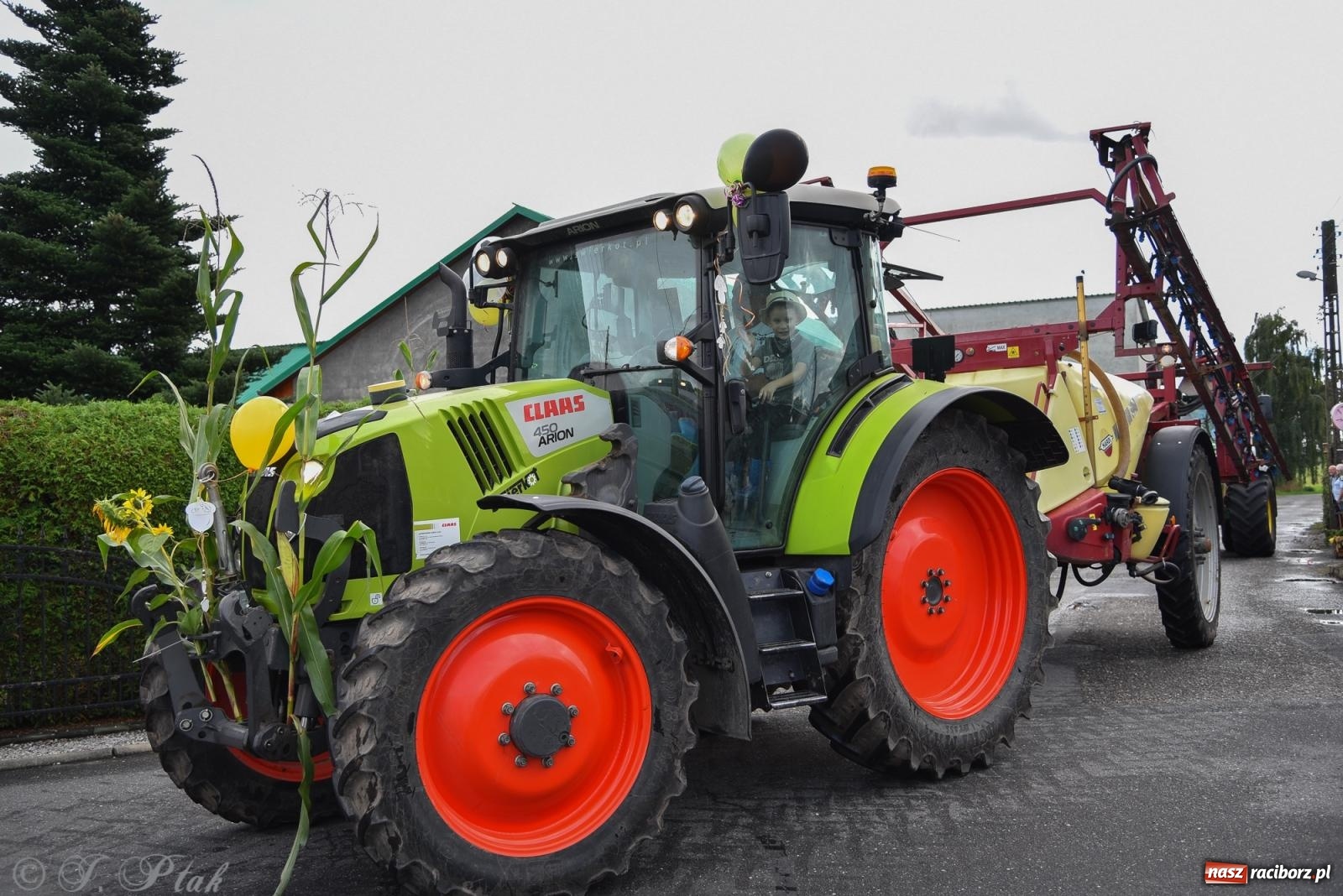 Zdjęcie w galerii na portalu naszraciborz.pl: Dożynkowy korowód wrócił do Zabełkowa [FOTO i WIDEO] wiadomości z regionu