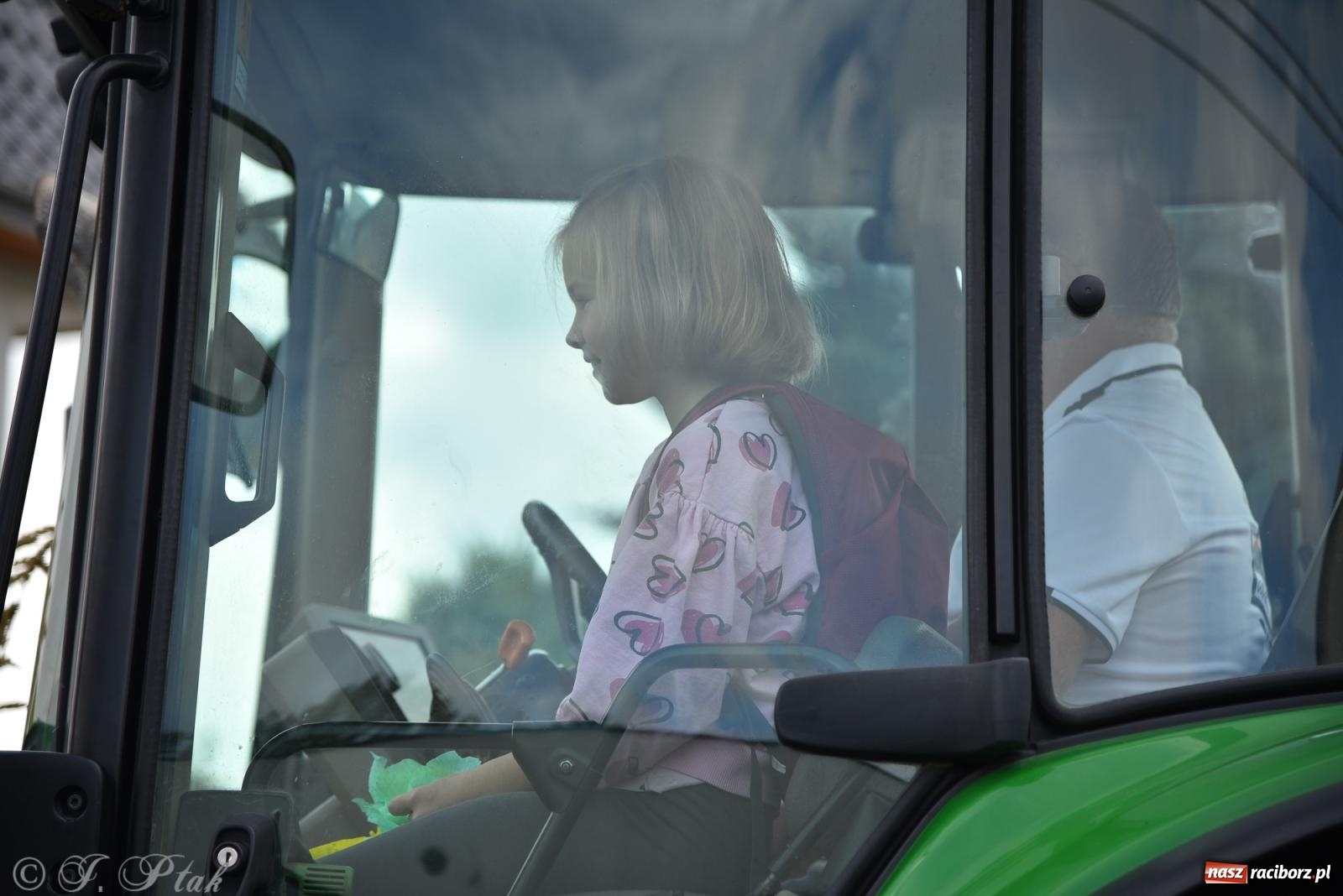 Zdjęcie w galerii na portalu naszraciborz.pl: Dożynkowy korowód wrócił do Zabełkowa [FOTO i WIDEO] wiadomości z regionu