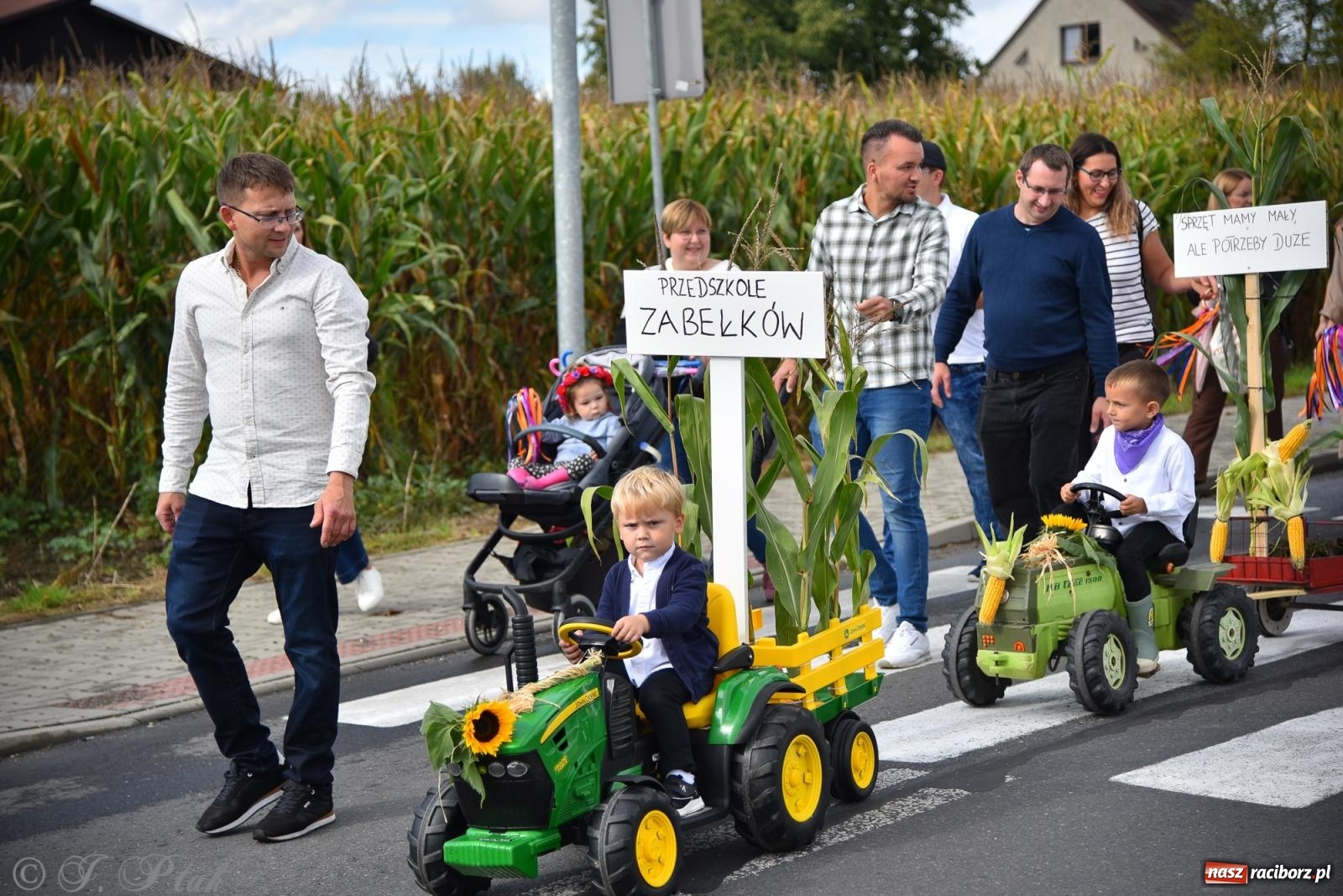 Zdjęcie w galerii na portalu naszraciborz.pl: Dożynkowy korowód wrócił do Zabełkowa [FOTO i WIDEO] wiadomości z regionu