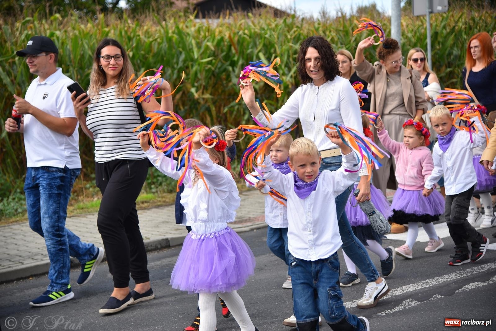 Zdjęcie w galerii na portalu naszraciborz.pl: Dożynkowy korowód wrócił do Zabełkowa [FOTO i WIDEO] wiadomości z regionu