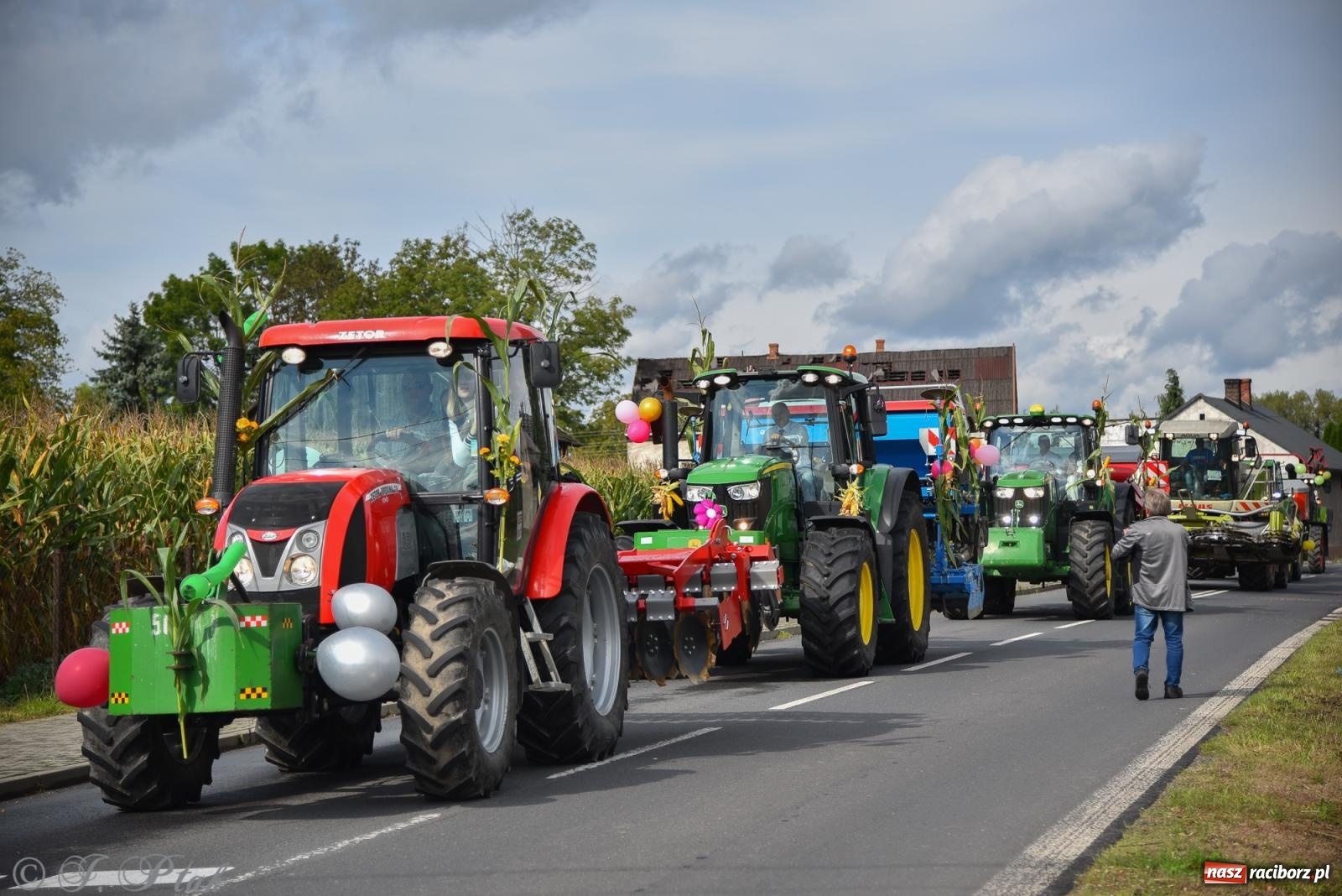 Zdjęcie w galerii na portalu naszraciborz.pl: Dożynkowy korowód wrócił do Zabełkowa [FOTO i WIDEO] wiadomości z regionu