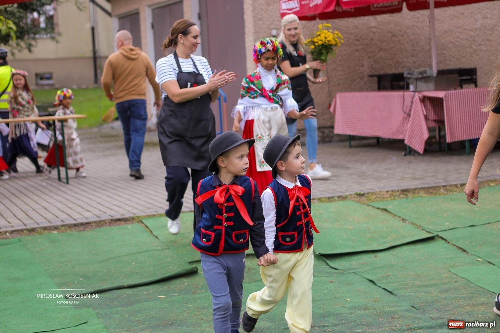 Zdjęcie w galerii na portalu naszraciborz.pl: Płonia świętuje razem – piknik Łączymy pokolenia, pielęgnujemy tradycje wiadomości z regionu