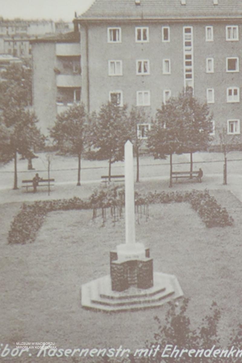 Zdjęcie w galerii na portalu naszraciborz.pl: W Muzeum w Raciborzu o pamięci i historii: szczegółowa inwentaryzacja pomników poległych wiadomości z regionu