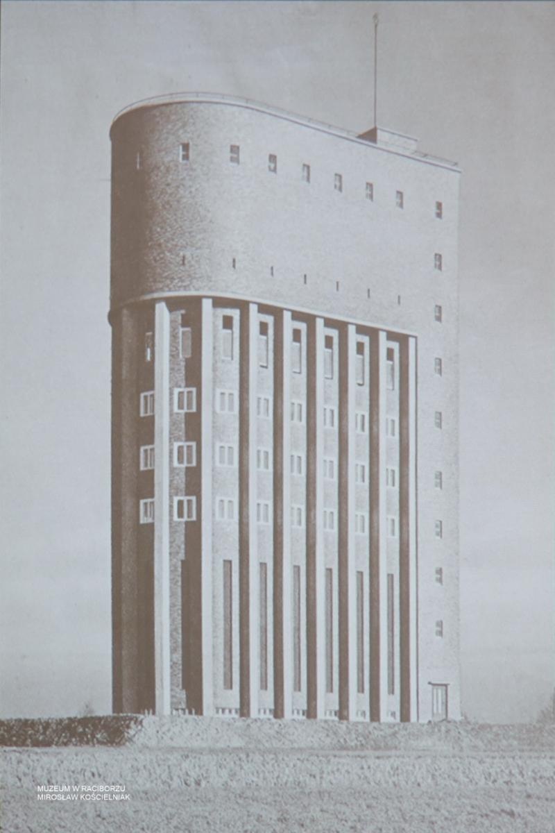 Zdjęcie w galerii na portalu naszraciborz.pl: W Muzeum w Raciborzu o pamięci i historii: szczegółowa inwentaryzacja pomników poległych wiadomości z regionu