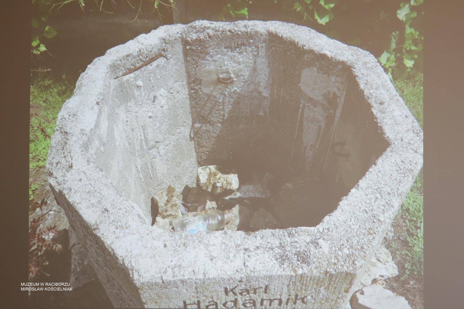 Zdjęcie w galerii na portalu naszraciborz.pl: W Muzeum w Raciborzu o pamięci i historii: szczegółowa inwentaryzacja pomników poległych wiadomości z regionu