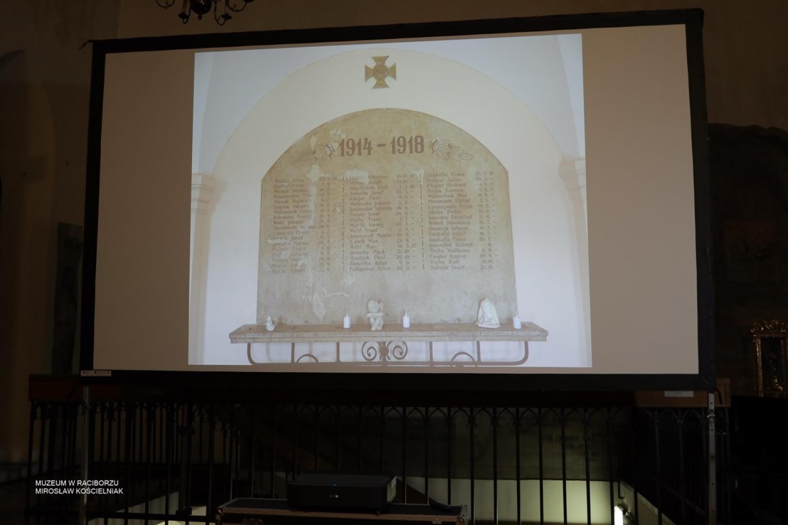 Zdjęcie w galerii na portalu naszraciborz.pl: W Muzeum w Raciborzu o pamięci i historii: szczegółowa inwentaryzacja pomników poległych wiadomości z regionu