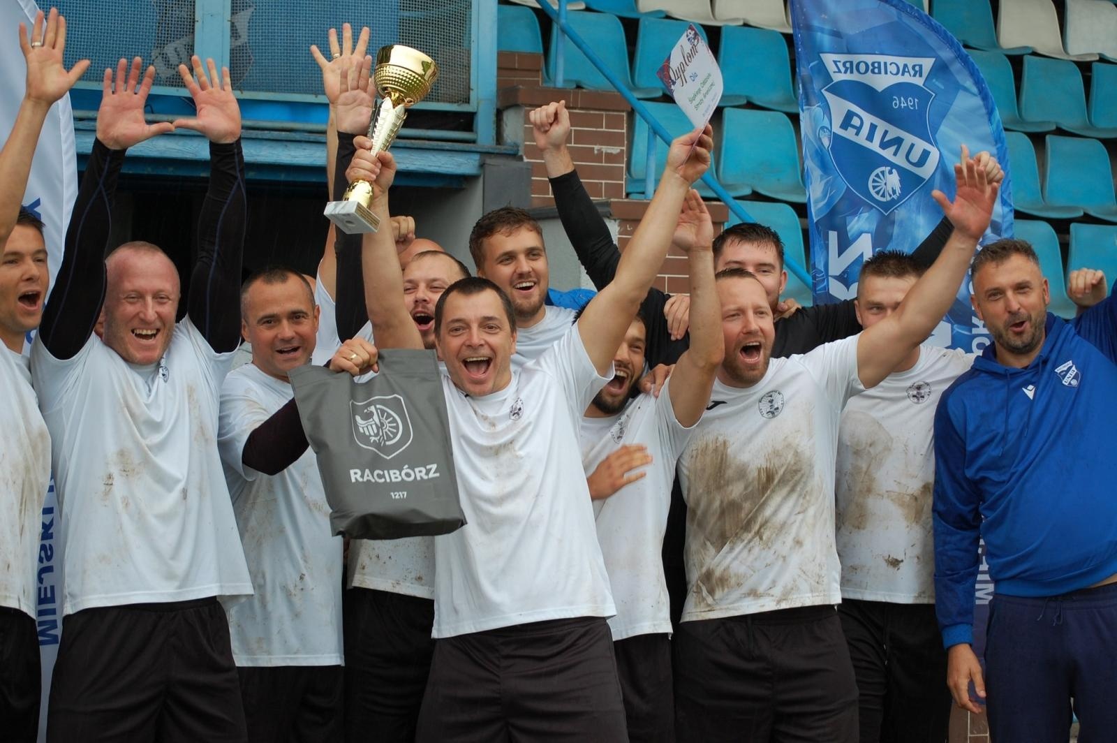 Zdjęcie w galerii na portalu naszraciborz.pl: Turniej firm i służb mundurowych w Raciborzu pełen emocji [FOTO] wiadomości z regionu