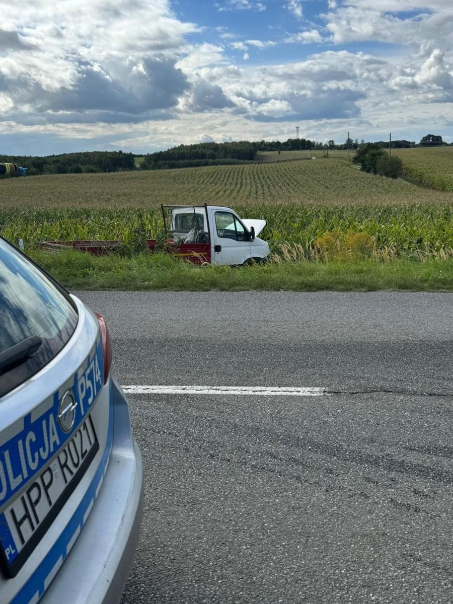 Zdjęcie w galerii na portalu naszraciborz.pl: Kolizja w Rzuchowie na skrzyżowaniu Pszowskiej i Krzyżkowickiej wiadomości z regionu