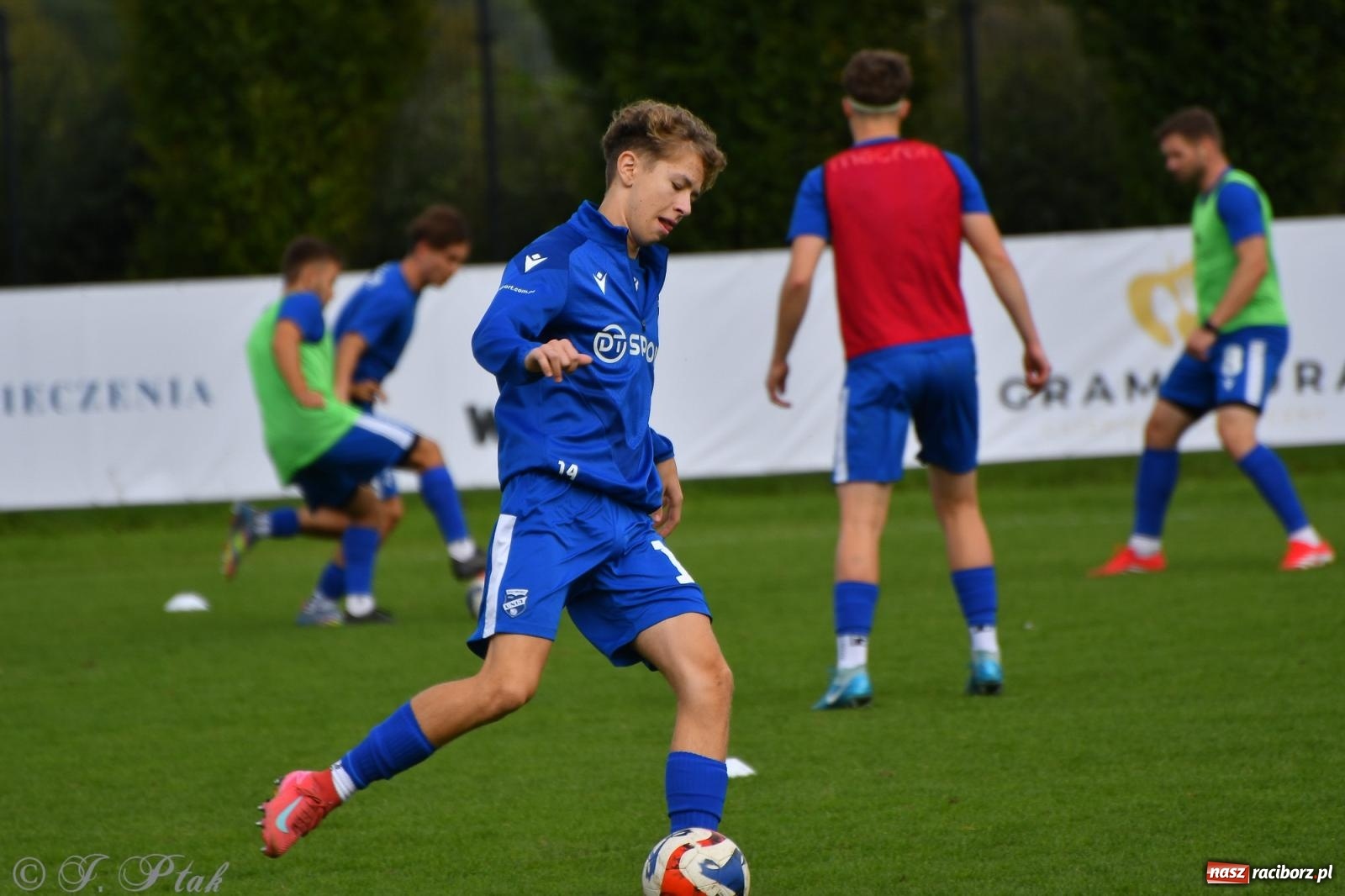 Zdjęcie w galerii na portalu naszraciborz.pl: Unia Racibórz nie obroni trofeum. Rezerwy z Turzy Śląskiej okazały się lepsze [FOTO] wiadomości z regionu