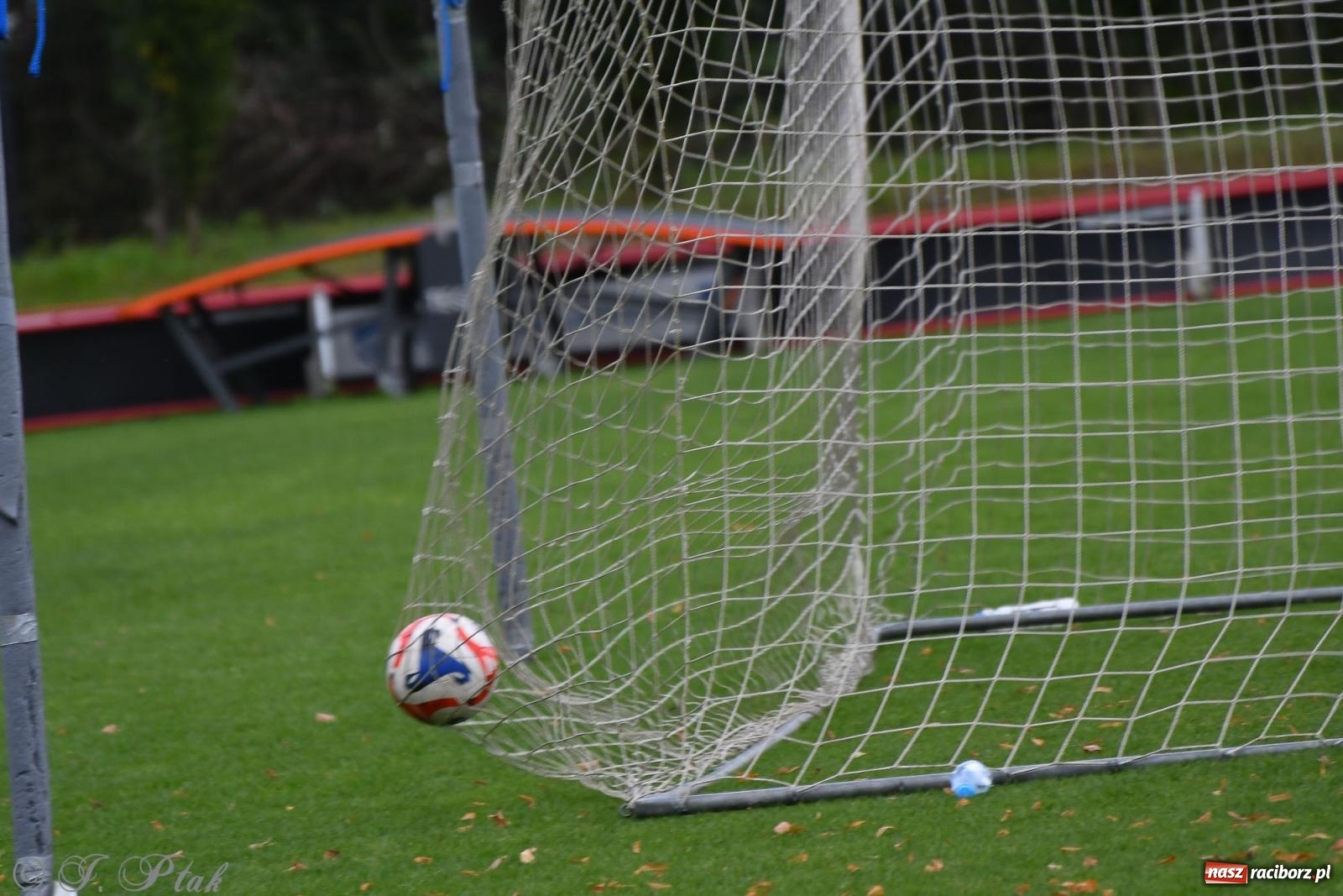 Zdjęcie w galerii na portalu naszraciborz.pl: Unia Racibórz nie obroni trofeum. Rezerwy z Turzy Śląskiej okazały się lepsze [FOTO] wiadomości z regionu