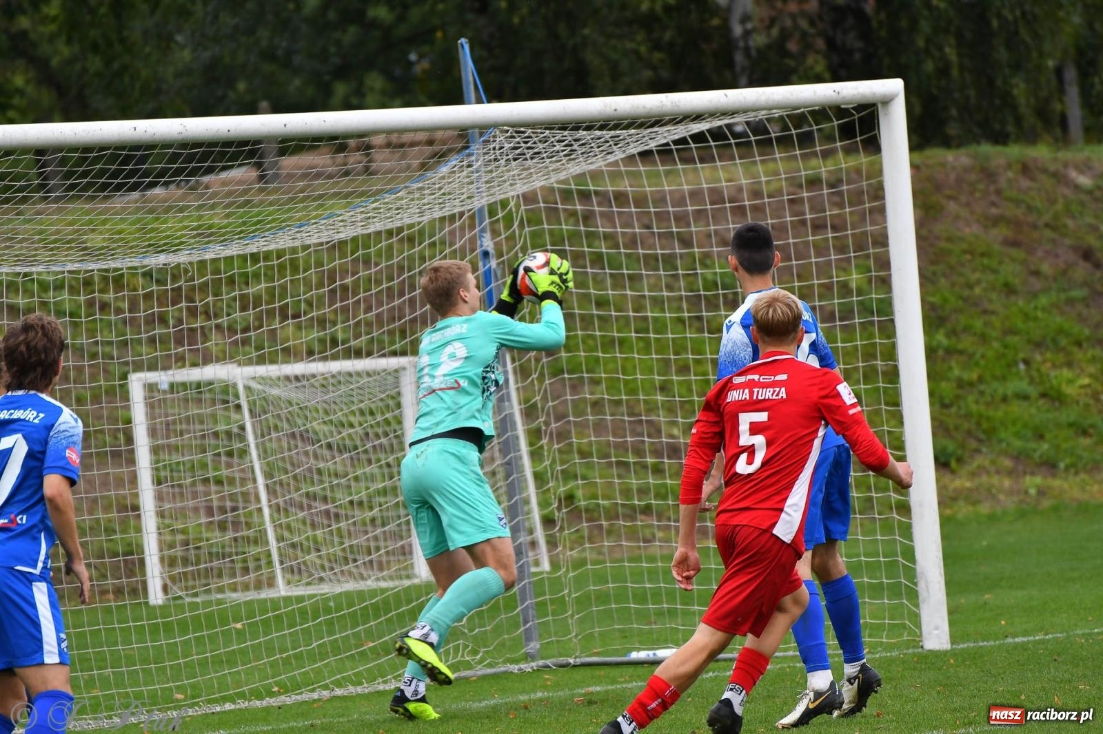 Zdjęcie w galerii na portalu naszraciborz.pl: Unia Racibórz nie obroni trofeum. Rezerwy z Turzy Śląskiej okazały się lepsze [FOTO] wiadomości z regionu