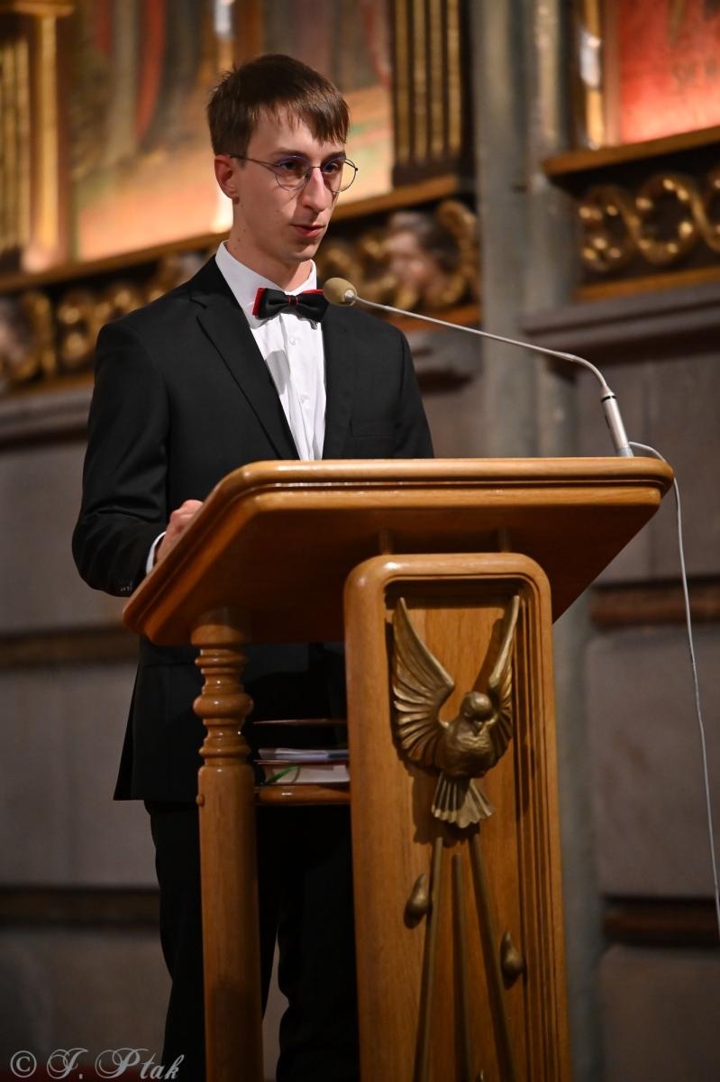 Zdjęcie w galerii na portalu naszraciborz.pl: Wielki duet w raciborskiej farze – Perucki i Długosz w blasku muzyki wiadomości z regionu