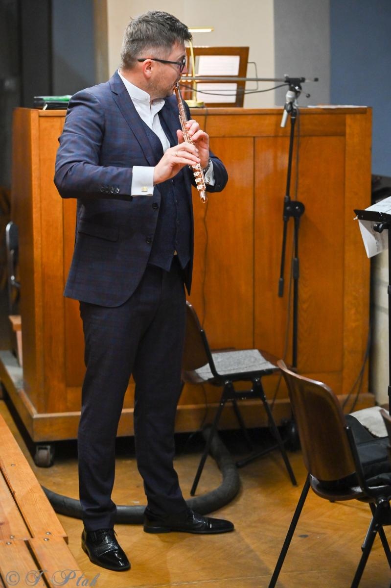 Zdjęcie w galerii na portalu naszraciborz.pl: Wielki duet w raciborskiej farze – Perucki i Długosz w blasku muzyki wiadomości z regionu