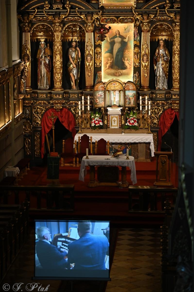 Zdjęcie w galerii na portalu naszraciborz.pl: Wielki duet w raciborskiej farze – Perucki i Długosz w blasku muzyki wiadomości z regionu