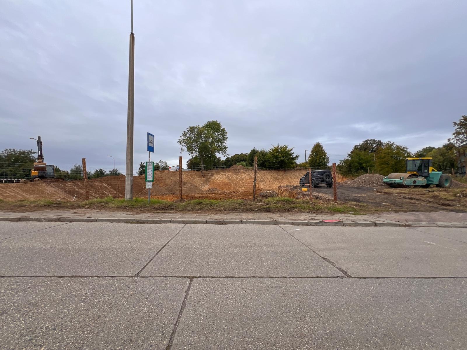 Zdjęcie w galerii na portalu naszraciborz.pl: W Raciborzu ruszyła budowa nowego marketu [FOTO] wiadomości z regionu