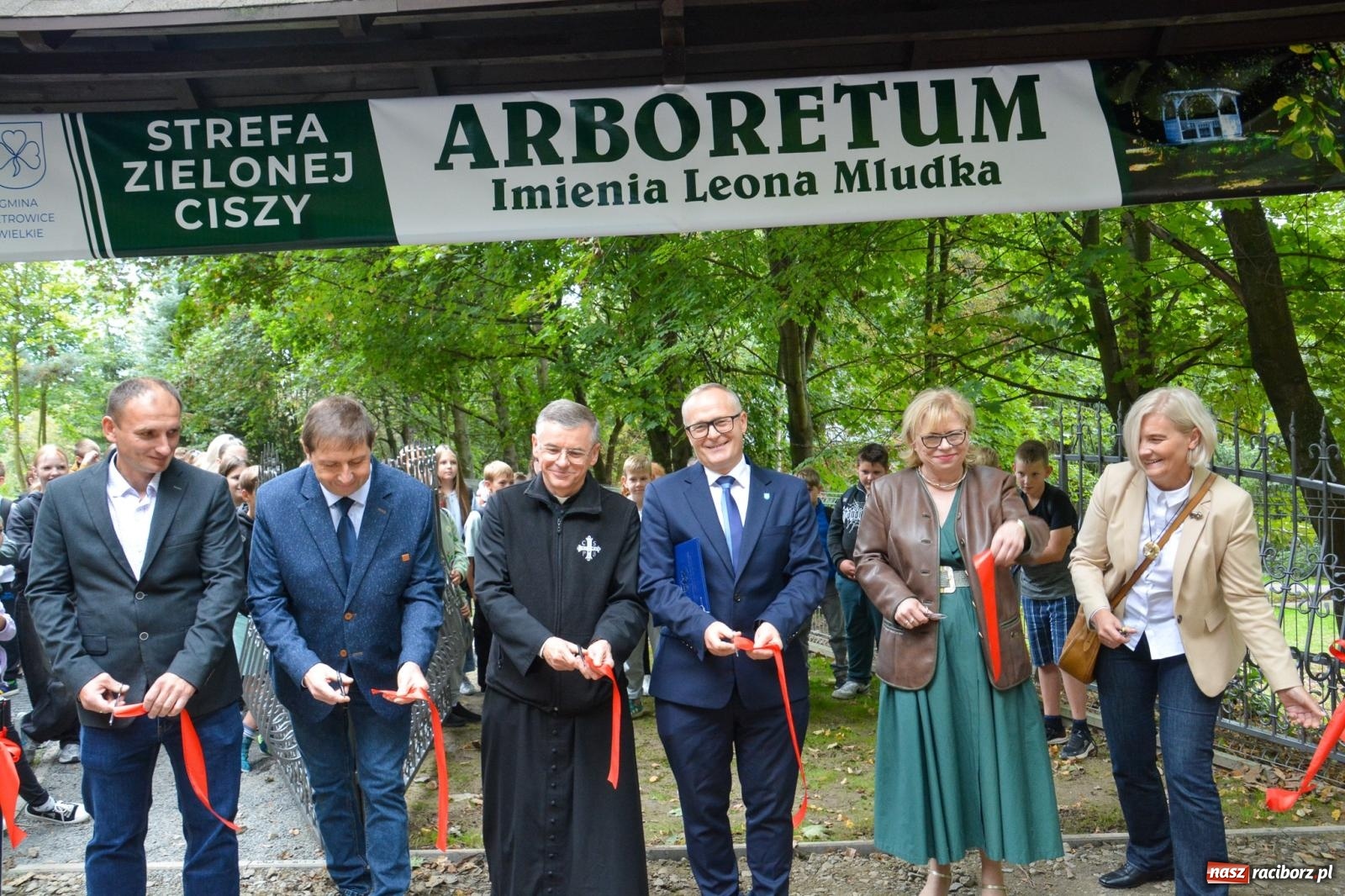 Zdjęcie w galerii na portalu naszraciborz.pl: Dziedzictwo Leona Mludka rozkwita – Pietrowice Wielkie z Zielonym Arboretum dzięki WFOŚiGW wiadomości z regionu