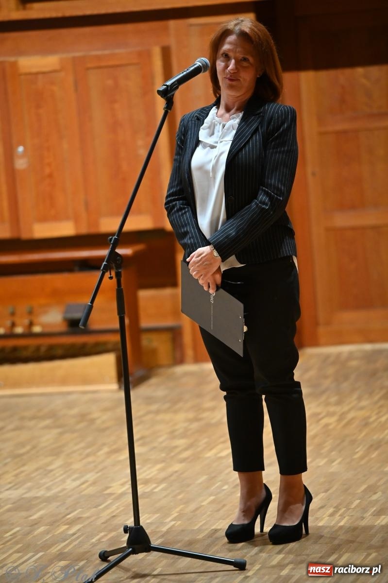 Zdjęcie w galerii na portalu naszraciborz.pl: Lily Phee zagrała w Raciborzu w ramach Międzynarodowego Festiwalu Pianistycznego wiadomości z regionu