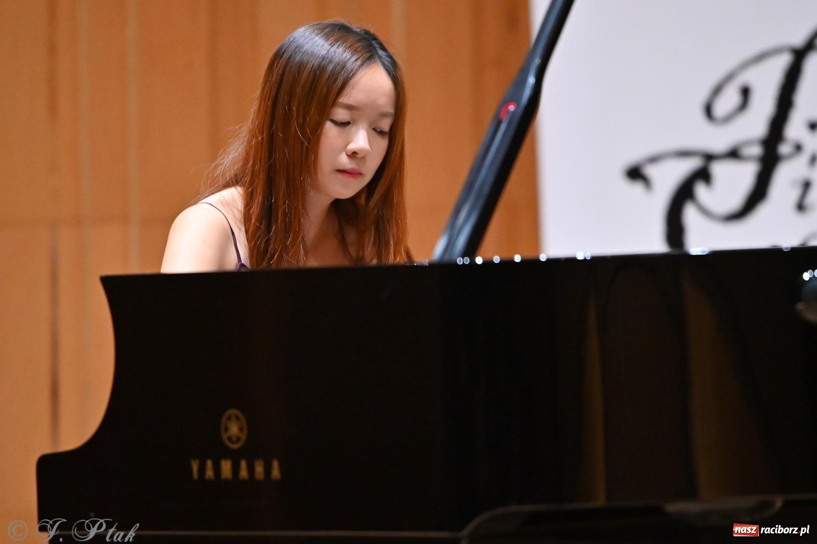 Zdjęcie w galerii na portalu naszraciborz.pl: Lily Phee zagrała w Raciborzu w ramach Międzynarodowego Festiwalu Pianistycznego wiadomości z regionu