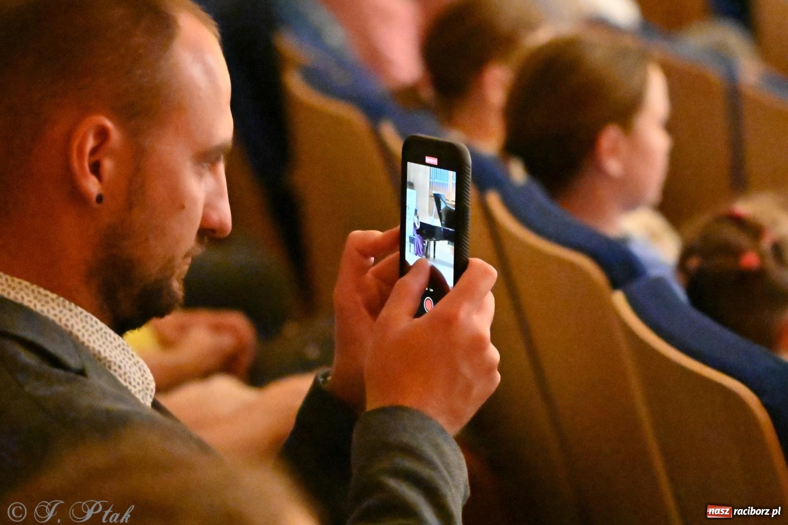 Zdjęcie w galerii na portalu naszraciborz.pl: Lily Phee zagrała w Raciborzu w ramach Międzynarodowego Festiwalu Pianistycznego wiadomości z regionu