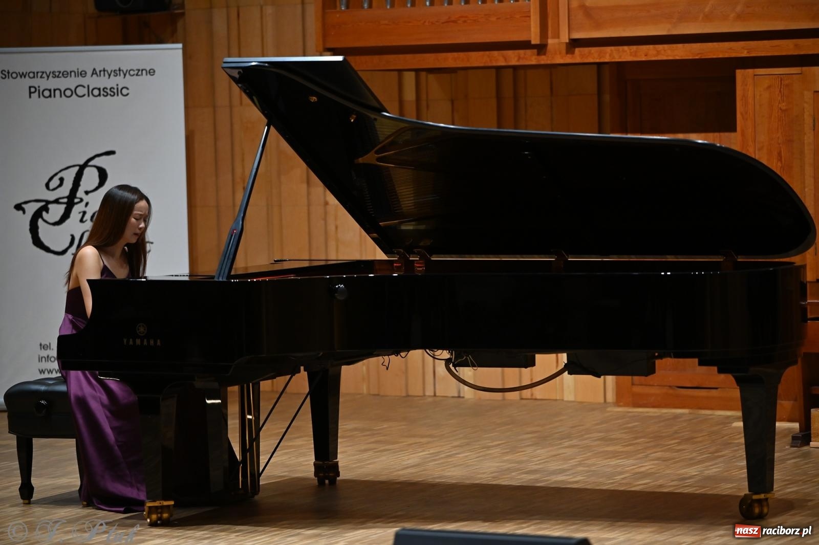Zdjęcie w galerii na portalu naszraciborz.pl: Lily Phee zagrała w Raciborzu w ramach Międzynarodowego Festiwalu Pianistycznego wiadomości z regionu