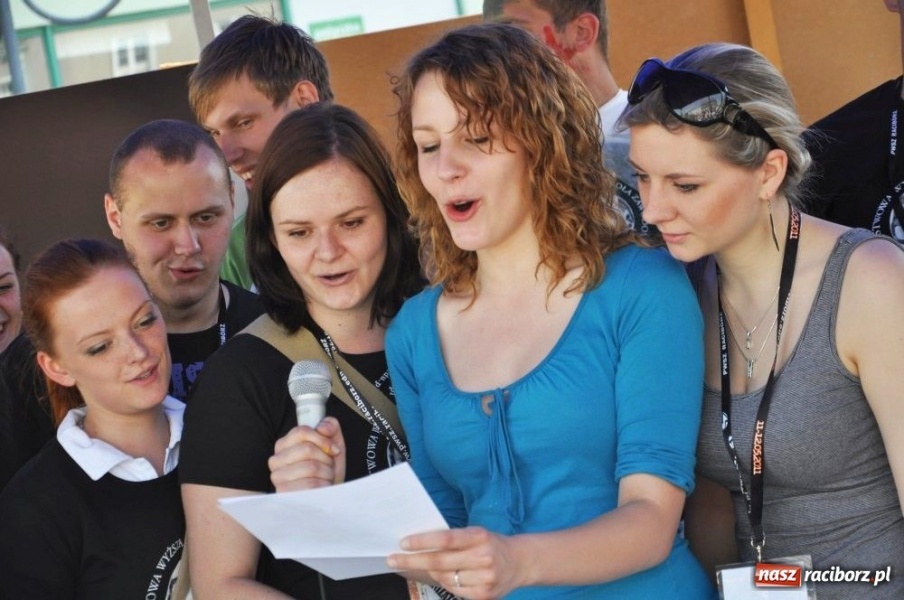 Zdjęcie w galerii na portalu naszraciborz.pl: Kultura studencka to nie tylko picie wiadomości z regionu