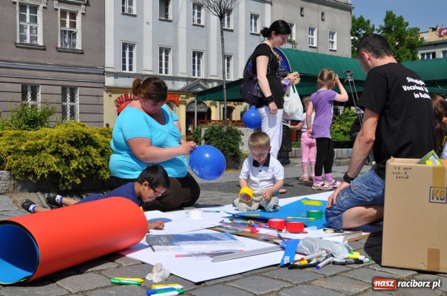 Zdjęcie w galerii na portalu naszraciborz.pl: Kultura studencka to nie tylko picie wiadomości z regionu