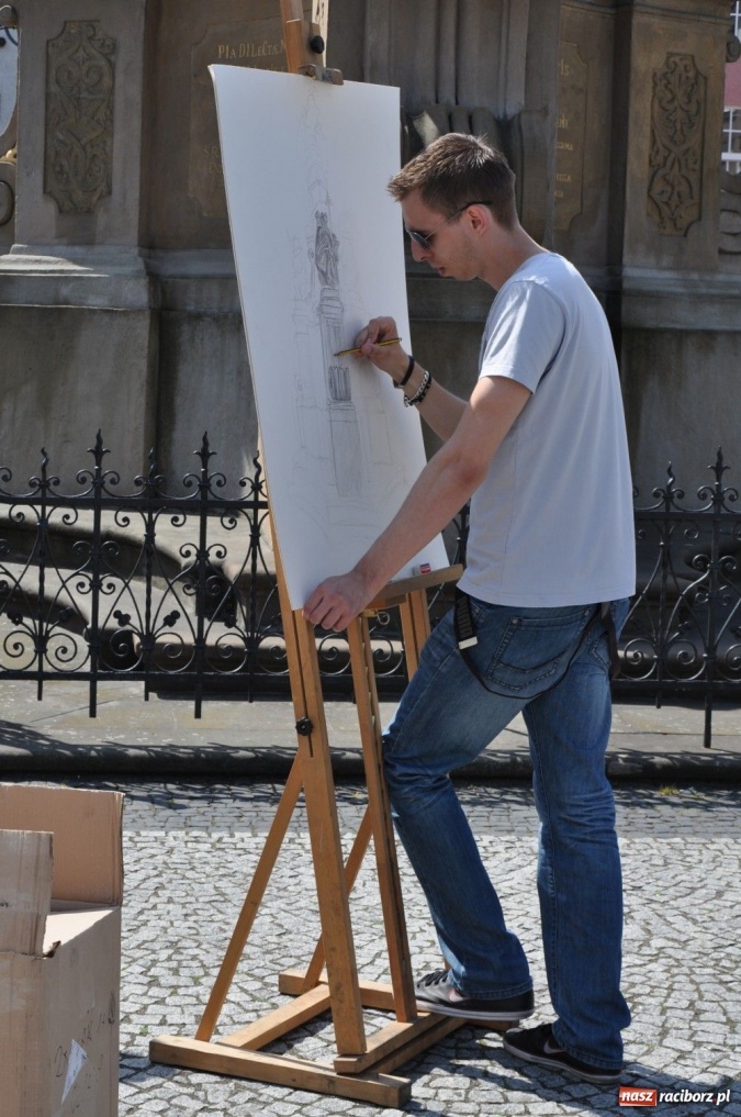 Zdjęcie w galerii na portalu naszraciborz.pl: Kultura studencka to nie tylko picie wiadomości z regionu
