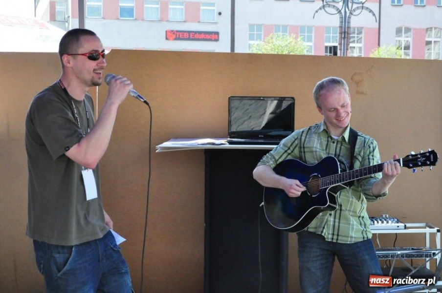 Zdjęcie w galerii na portalu naszraciborz.pl: Kultura studencka to nie tylko picie wiadomości z regionu