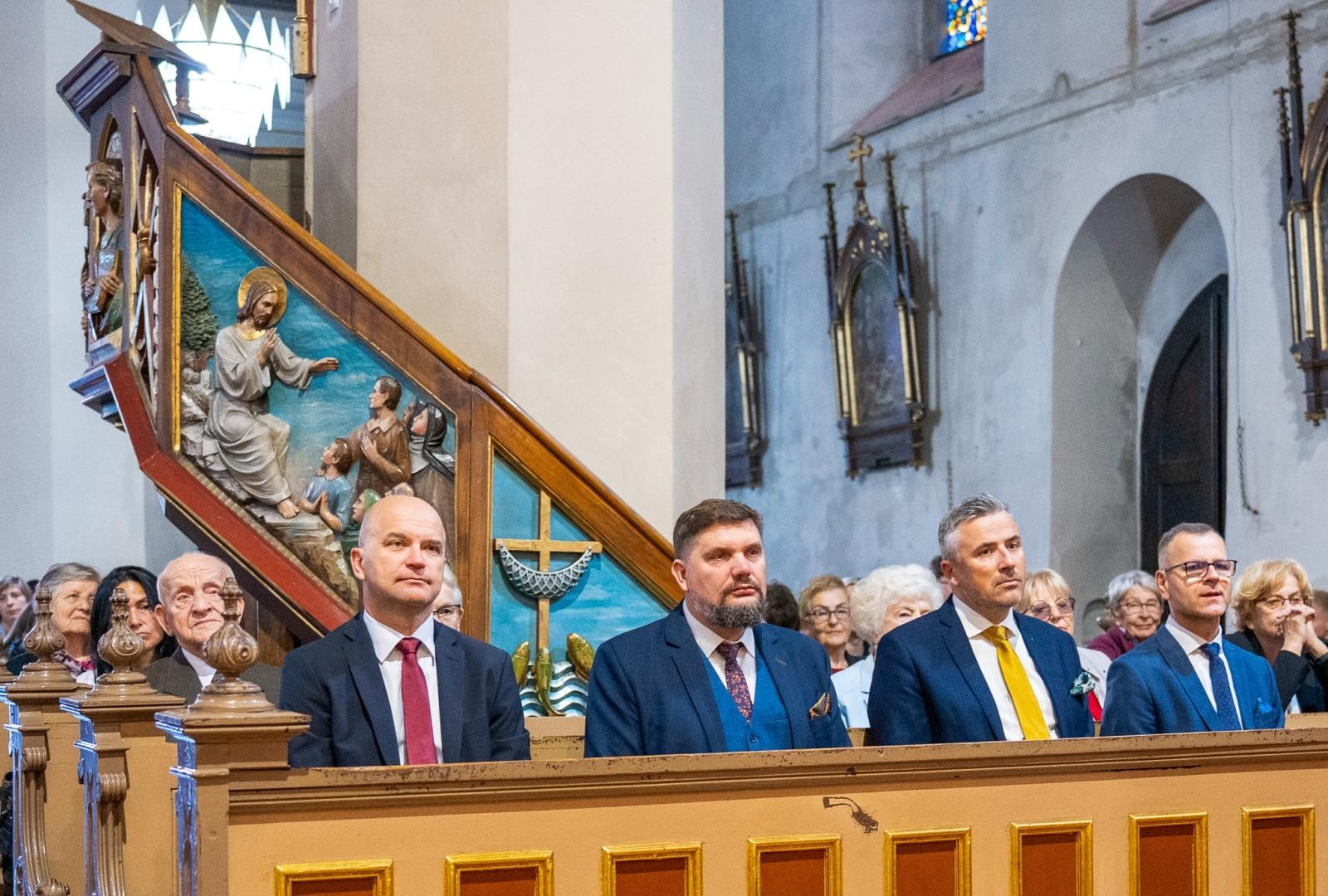 Zdjęcie w galerii na portalu naszraciborz.pl: Niech żyje Ekonomik! Szkoła przy Gimnazjalnej świętuje 80-lecie wiadomości z regionu