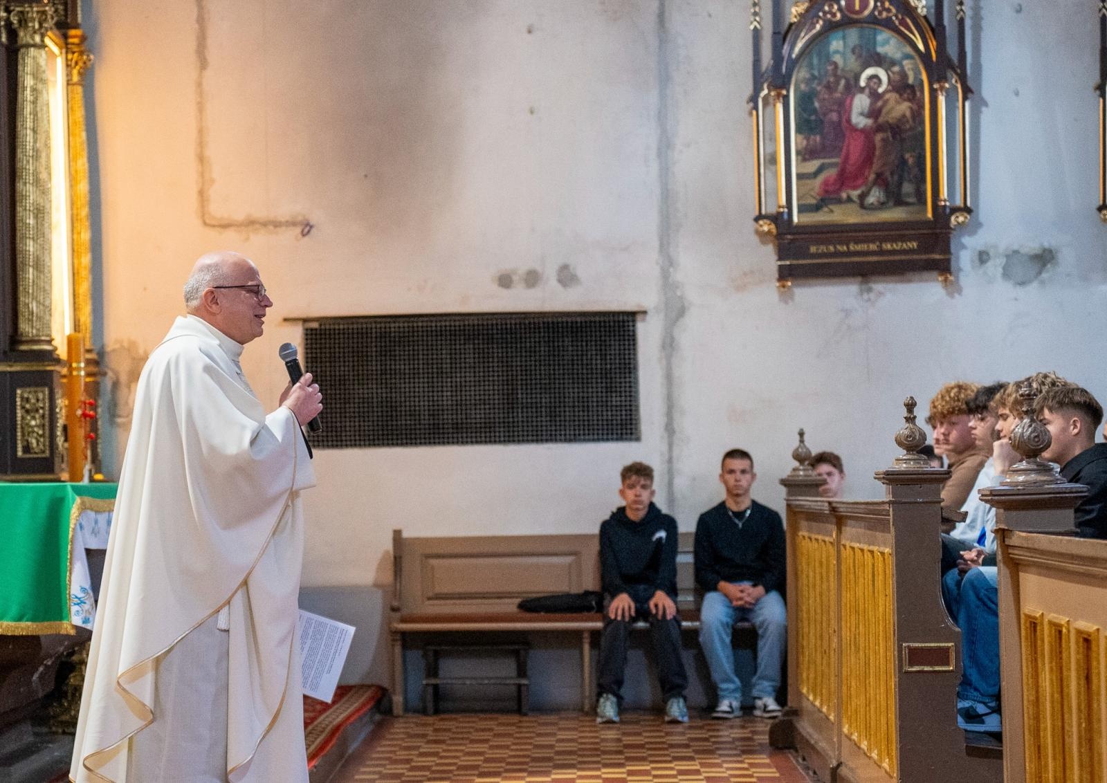Zdjęcie w galerii na portalu naszraciborz.pl: Niech żyje Ekonomik! Szkoła przy Gimnazjalnej świętuje 80-lecie wiadomości z regionu