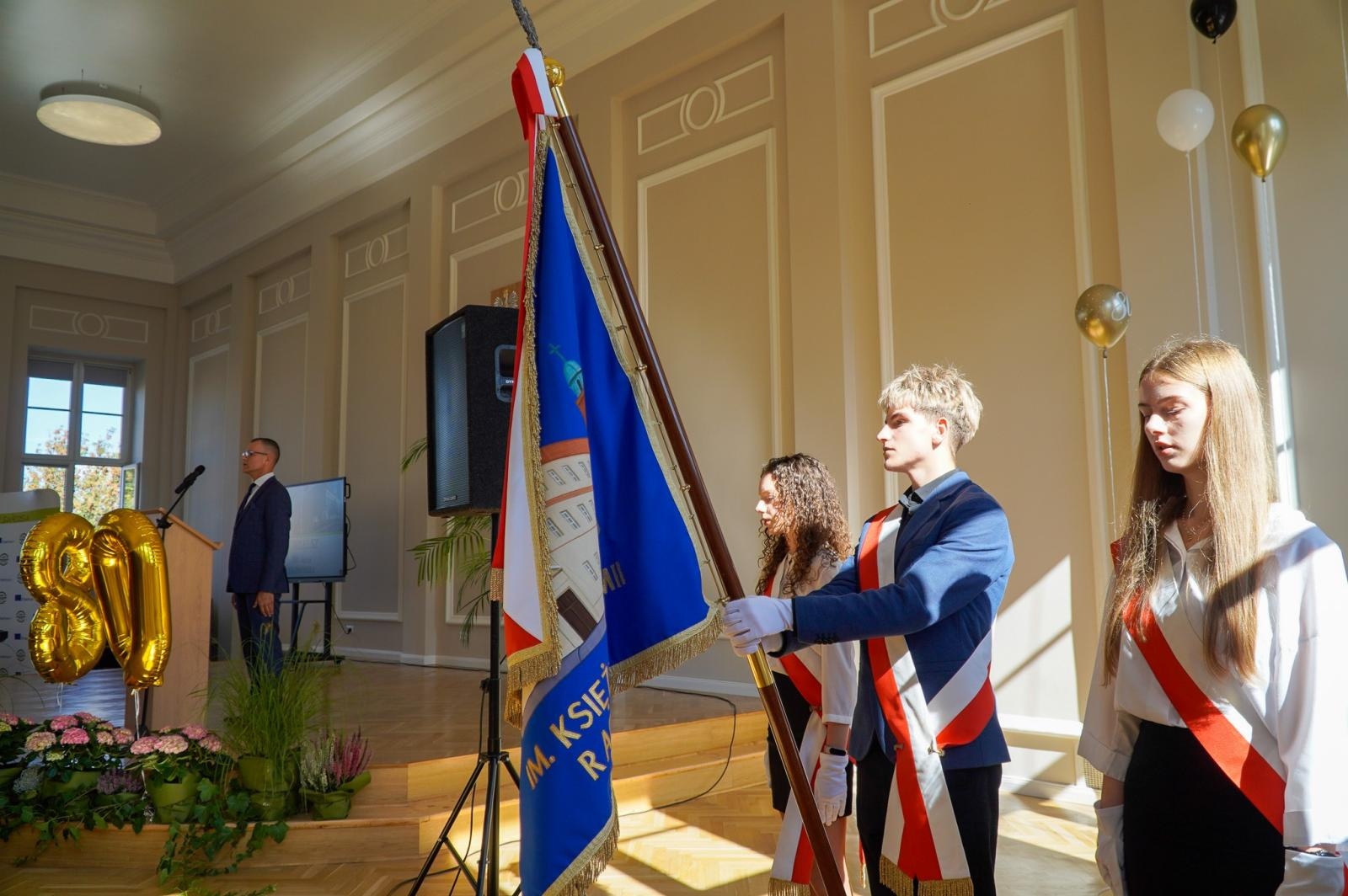 Zdjęcie w galerii na portalu naszraciborz.pl: Niech żyje Ekonomik! Szkoła przy Gimnazjalnej świętuje 80-lecie wiadomości z regionu