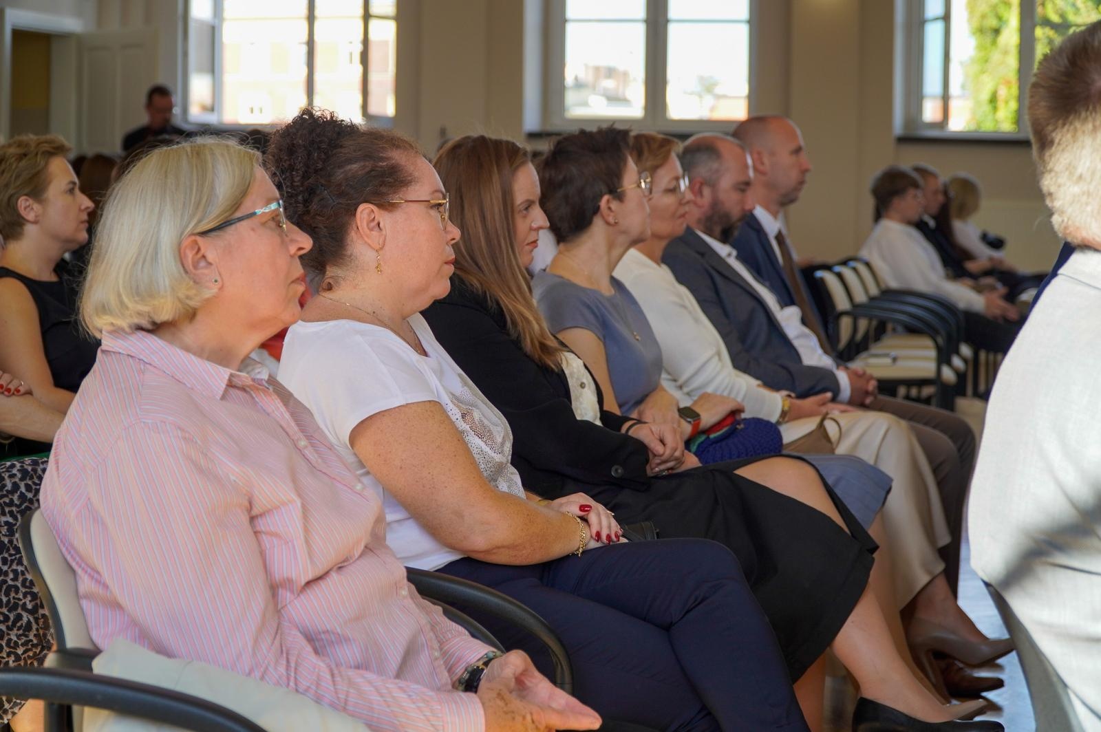 Zdjęcie w galerii na portalu naszraciborz.pl: Niech żyje Ekonomik! Szkoła przy Gimnazjalnej świętuje 80-lecie wiadomości z regionu