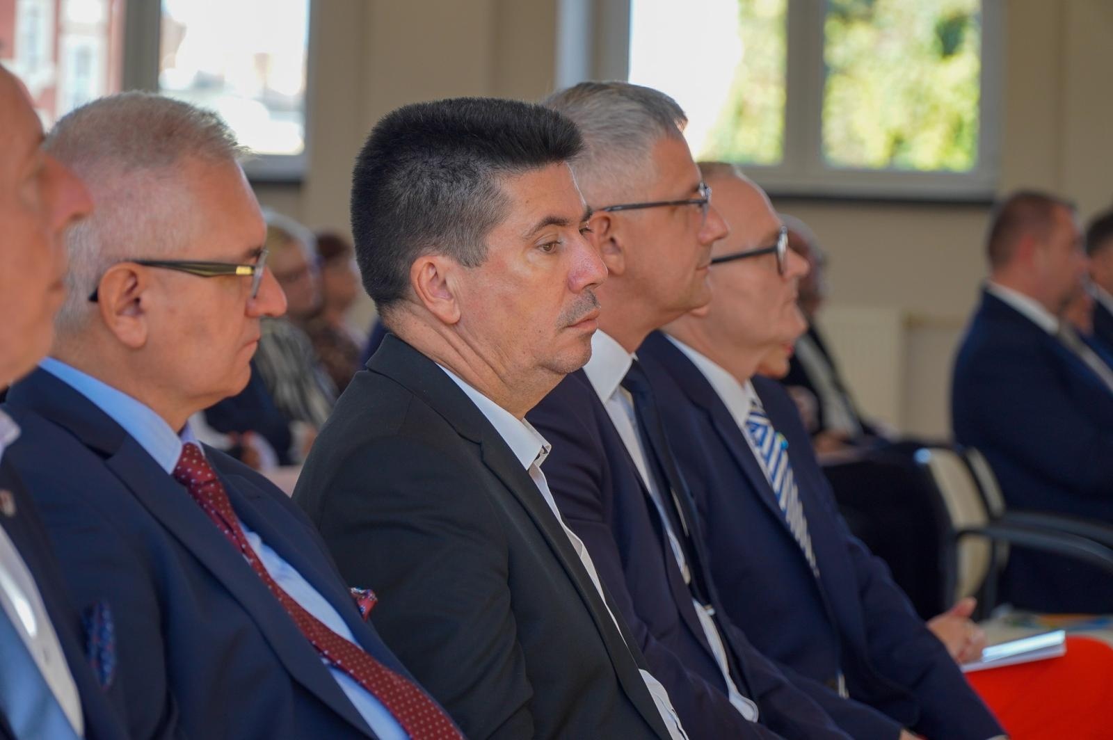 Zdjęcie w galerii na portalu naszraciborz.pl: Niech żyje Ekonomik! Szkoła przy Gimnazjalnej świętuje 80-lecie wiadomości z regionu