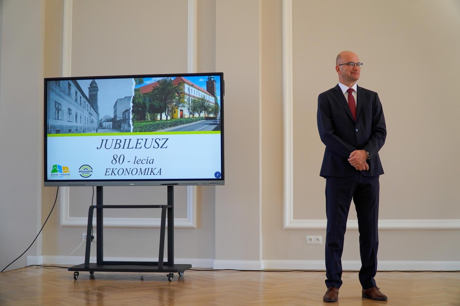 Zdjęcie w galerii na portalu naszraciborz.pl: Niech żyje Ekonomik! Szkoła przy Gimnazjalnej świętuje 80-lecie wiadomości z regionu