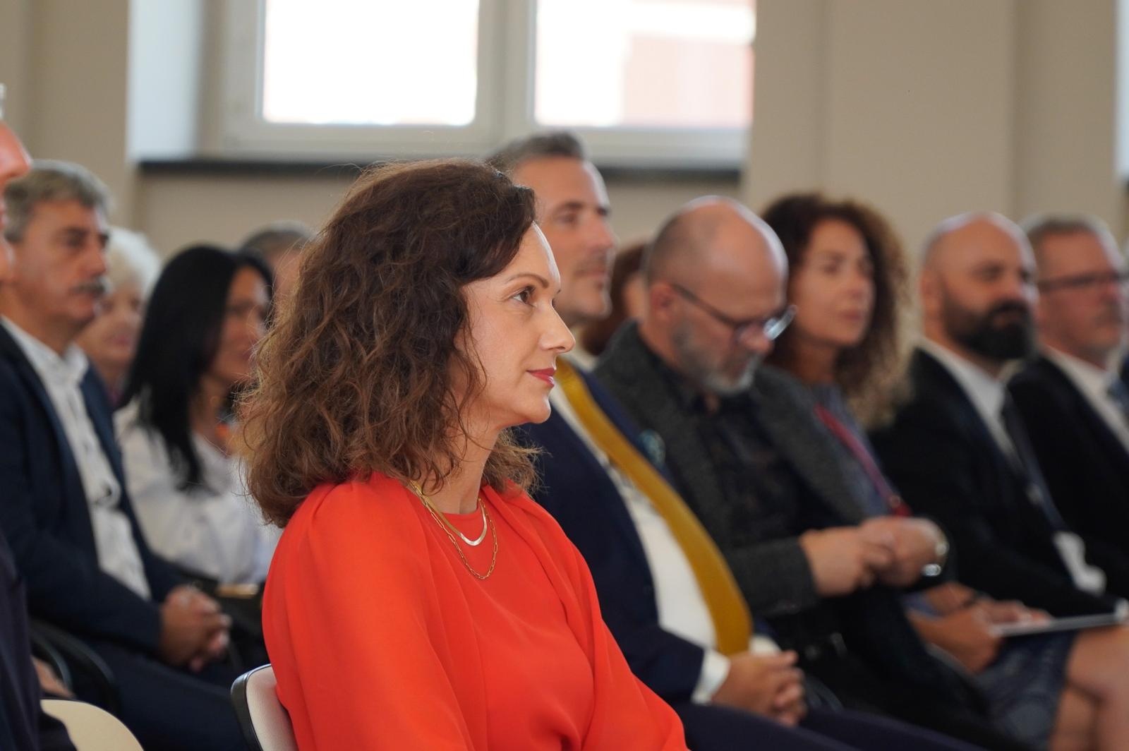 Zdjęcie w galerii na portalu naszraciborz.pl: Niech żyje Ekonomik! Szkoła przy Gimnazjalnej świętuje 80-lecie wiadomości z regionu