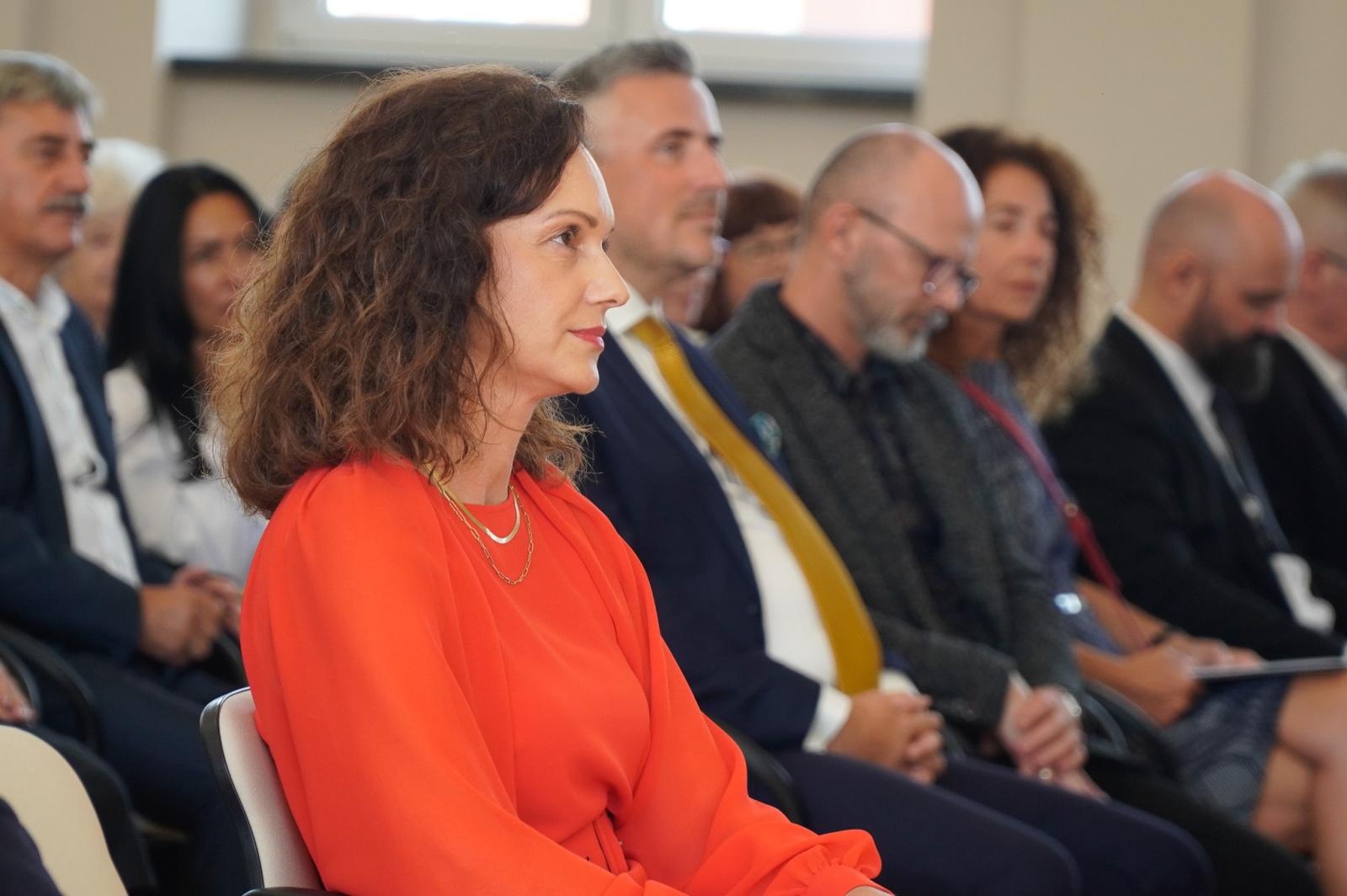 Zdjęcie w galerii na portalu naszraciborz.pl: Niech żyje Ekonomik! Szkoła przy Gimnazjalnej świętuje 80-lecie wiadomości z regionu