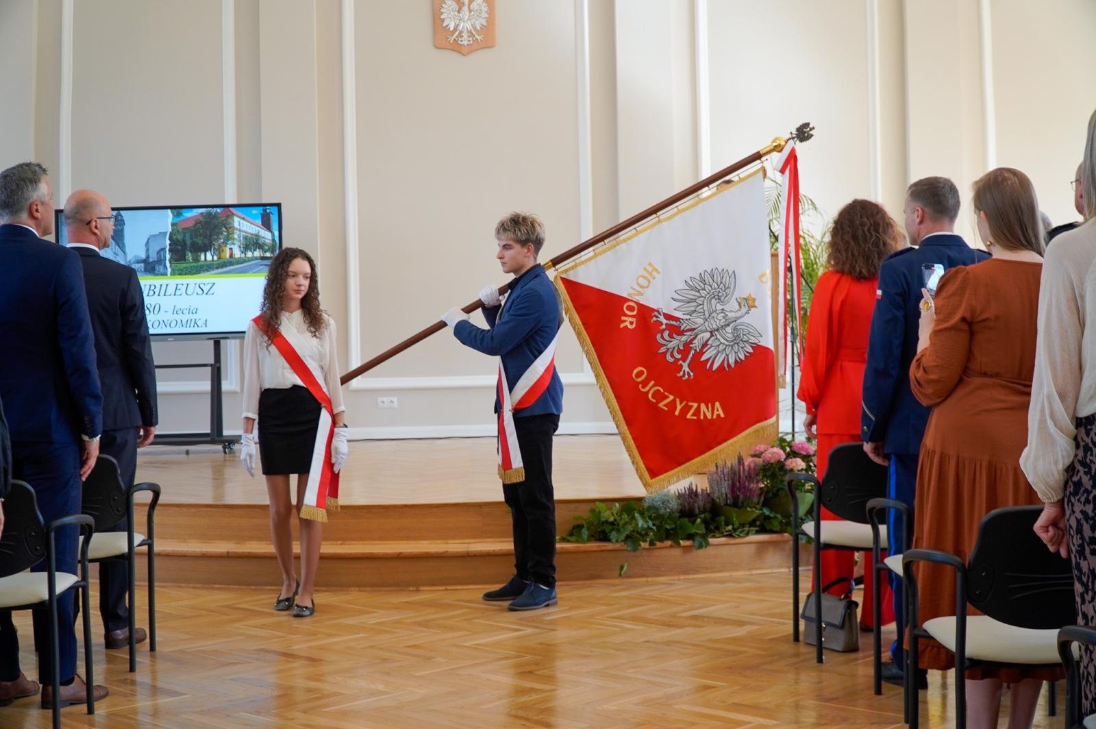 Zdjęcie w galerii na portalu naszraciborz.pl: Niech żyje Ekonomik! Szkoła przy Gimnazjalnej świętuje 80-lecie wiadomości z regionu