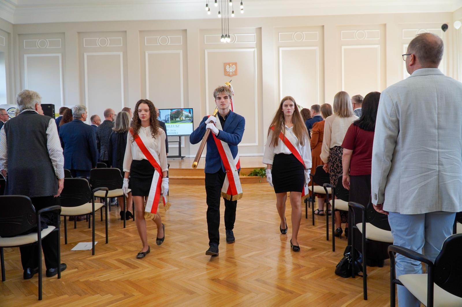 Zdjęcie w galerii na portalu naszraciborz.pl: Niech żyje Ekonomik! Szkoła przy Gimnazjalnej świętuje 80-lecie wiadomości z regionu