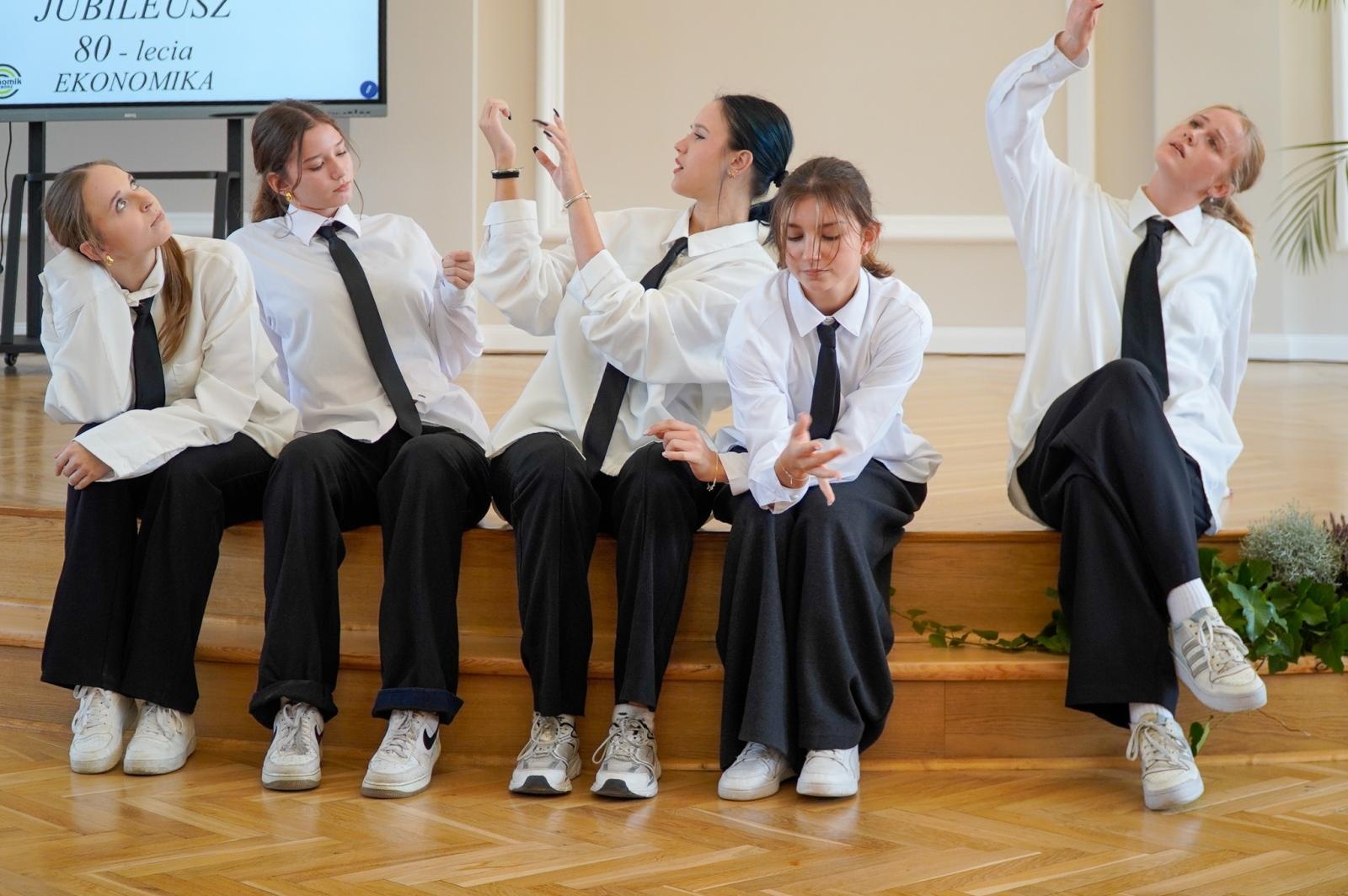 Zdjęcie w galerii na portalu naszraciborz.pl: Niech żyje Ekonomik! Szkoła przy Gimnazjalnej świętuje 80-lecie wiadomości z regionu