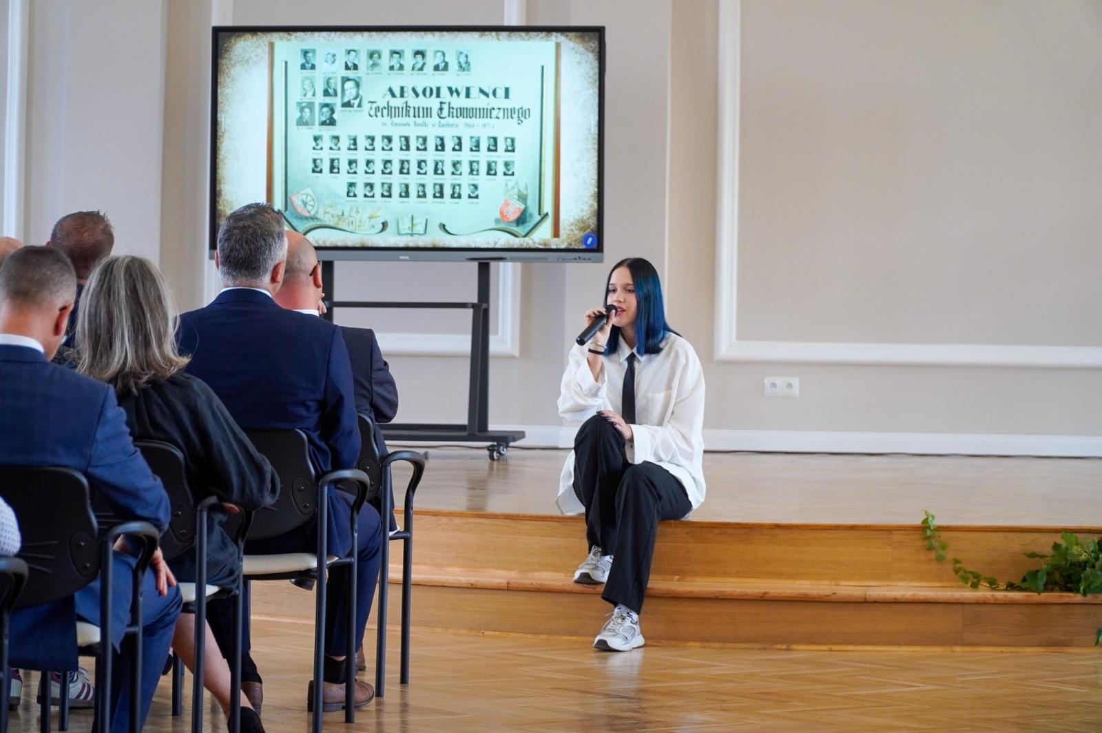 Zdjęcie w galerii na portalu naszraciborz.pl: Niech żyje Ekonomik! Szkoła przy Gimnazjalnej świętuje 80-lecie wiadomości z regionu