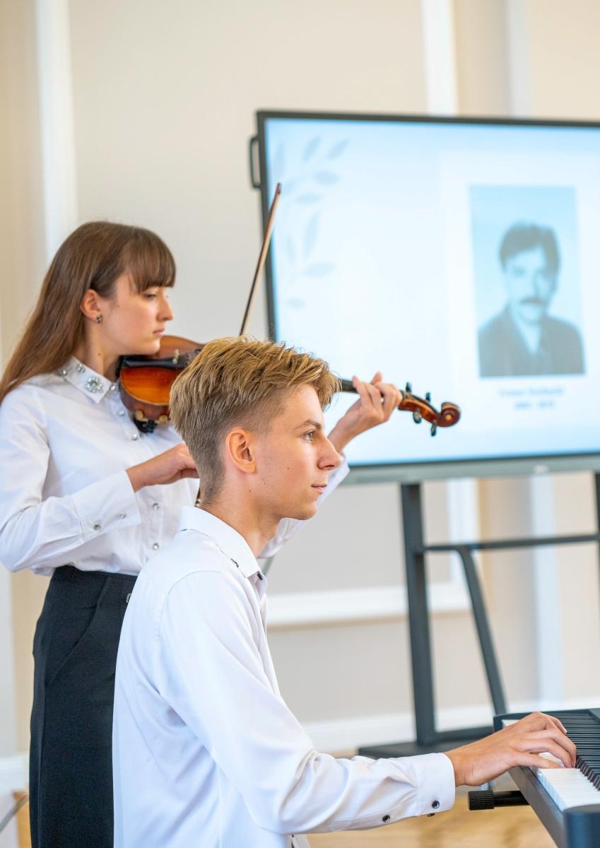 Zdjęcie w galerii na portalu naszraciborz.pl: Niech żyje Ekonomik! Szkoła przy Gimnazjalnej świętuje 80-lecie wiadomości z regionu