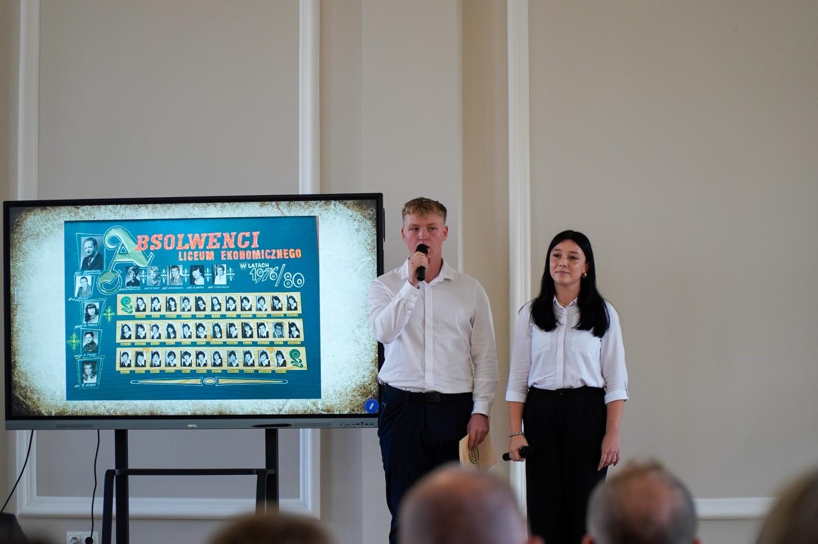 Zdjęcie w galerii na portalu naszraciborz.pl: Niech żyje Ekonomik! Szkoła przy Gimnazjalnej świętuje 80-lecie wiadomości z regionu