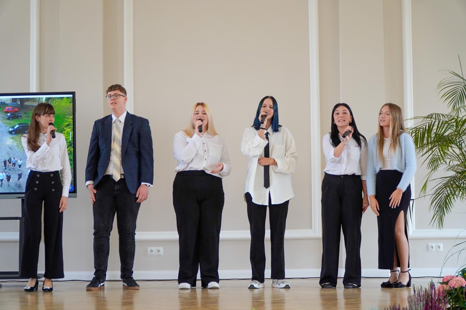 Zdjęcie w galerii na portalu naszraciborz.pl: Niech żyje Ekonomik! Szkoła przy Gimnazjalnej świętuje 80-lecie wiadomości z regionu
