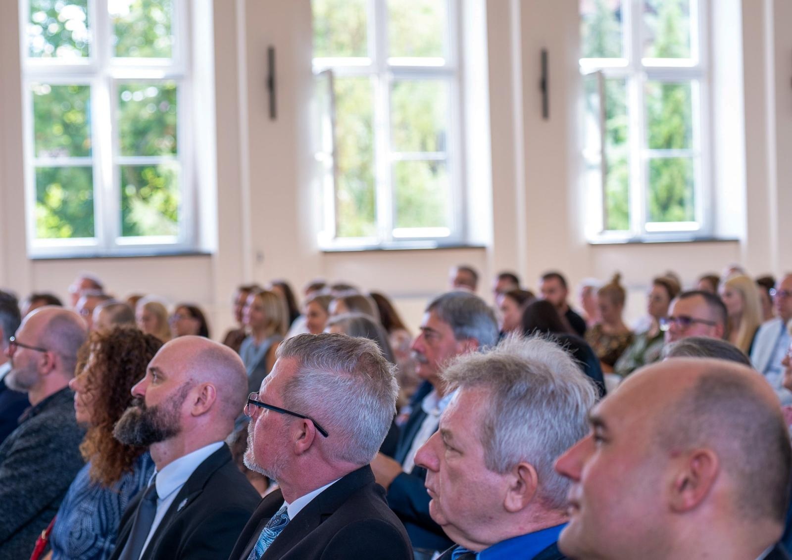 Zdjęcie w galerii na portalu naszraciborz.pl: Niech żyje Ekonomik! Szkoła przy Gimnazjalnej świętuje 80-lecie wiadomości z regionu