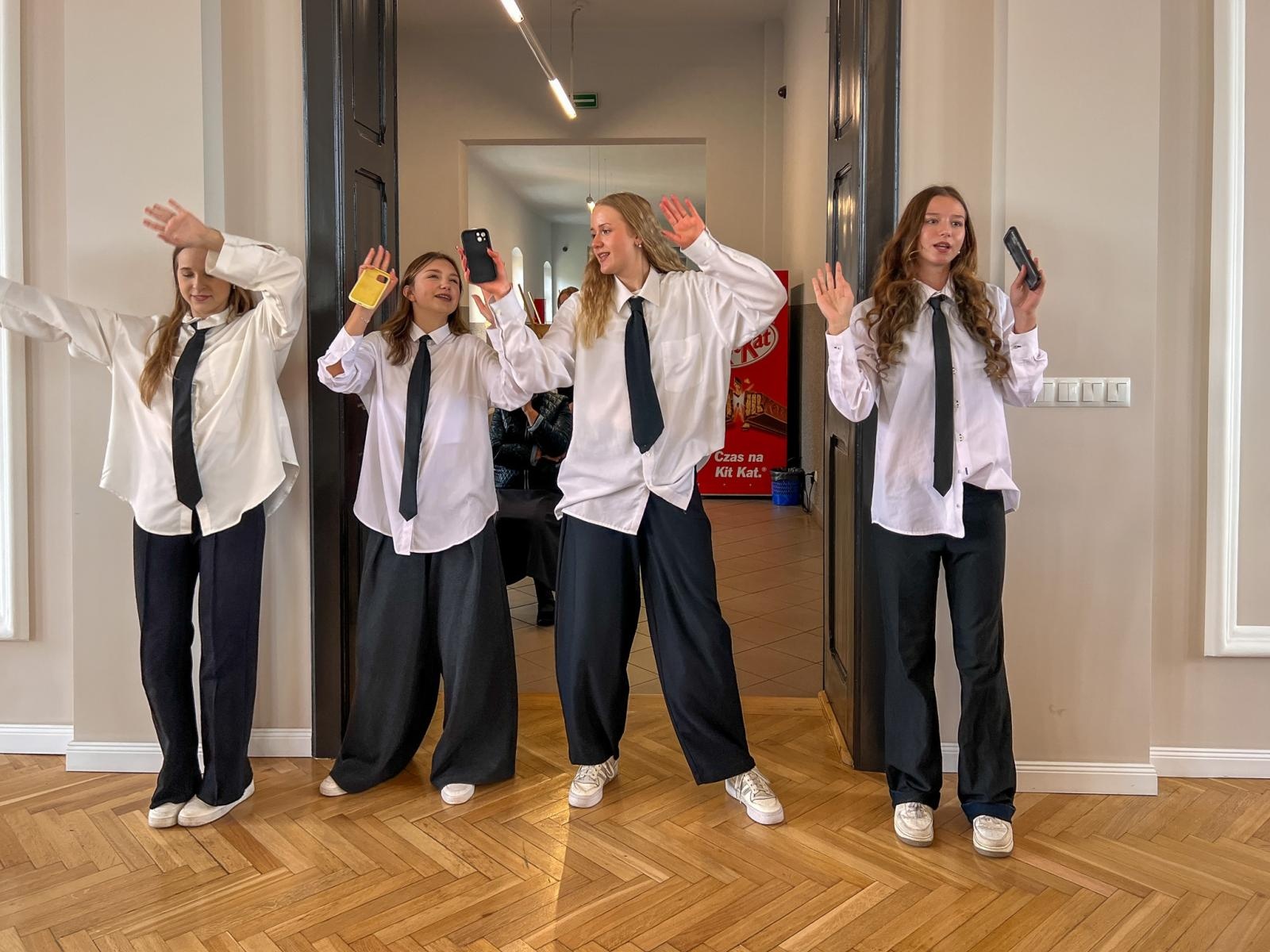 Zdjęcie w galerii na portalu naszraciborz.pl: Niech żyje Ekonomik! Szkoła przy Gimnazjalnej świętuje 80-lecie wiadomości z regionu